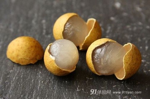 桂圆:喷洒硫变艳 桂圆:喷洒硫变艳