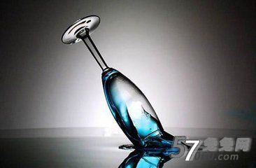 北京养生会所:晨起一杯水让你多活20年 北京养生会所:晨起一杯水让你多活20年