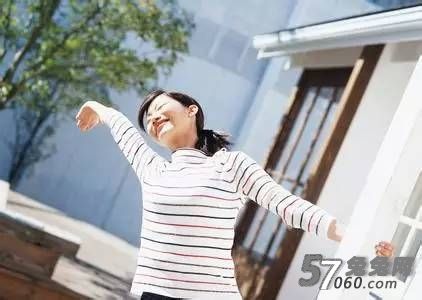 伸懒腰 伸懒腰